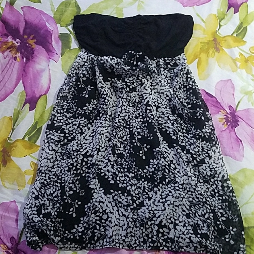 Express black and white floral dress size S
